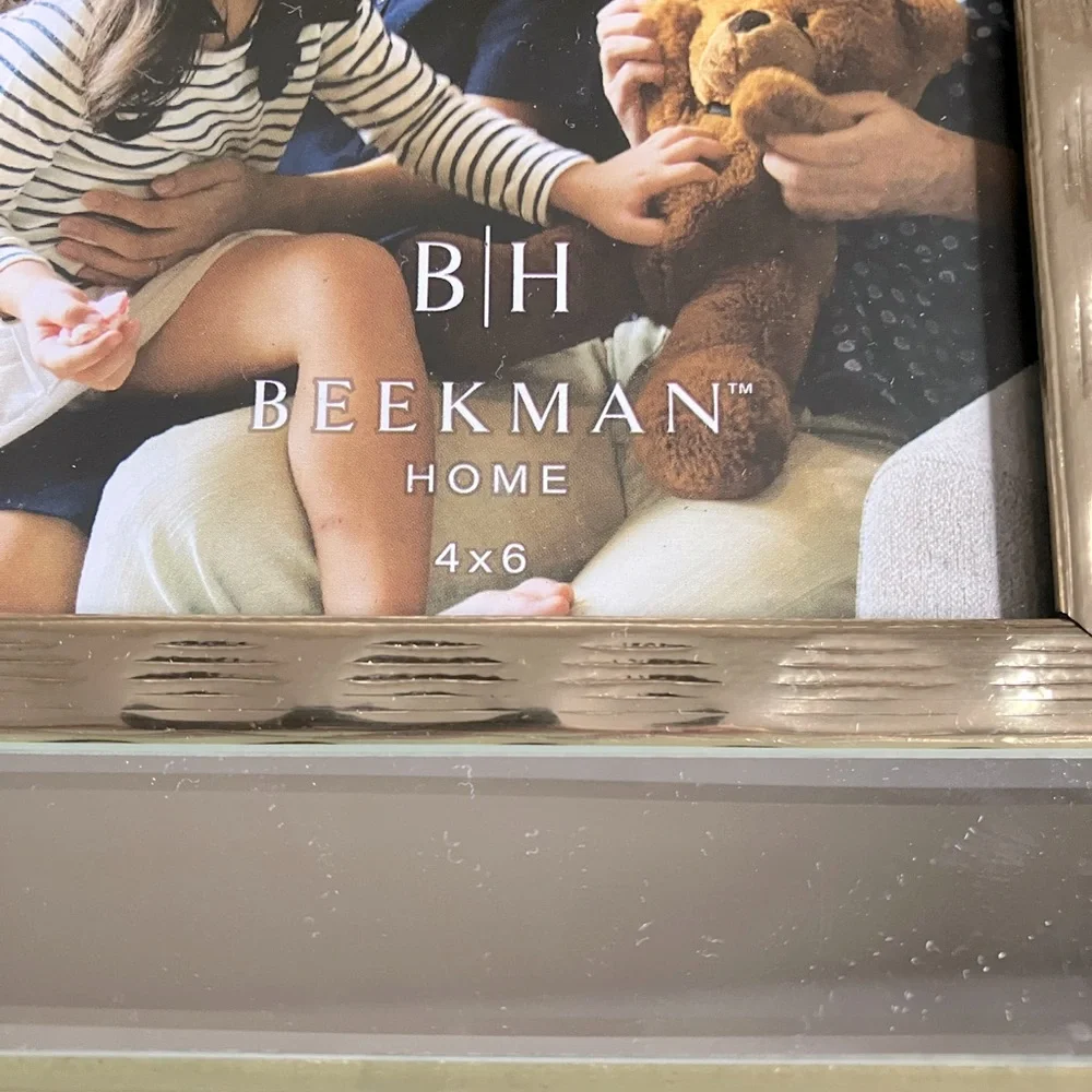 B|H BEEKMAN HOME Elegant Gold and Glass Picture Frame